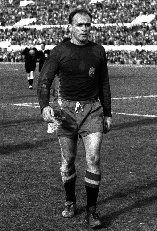alfredo-di-stefano-top-10-greatest-footballers-of-all-time.jpg